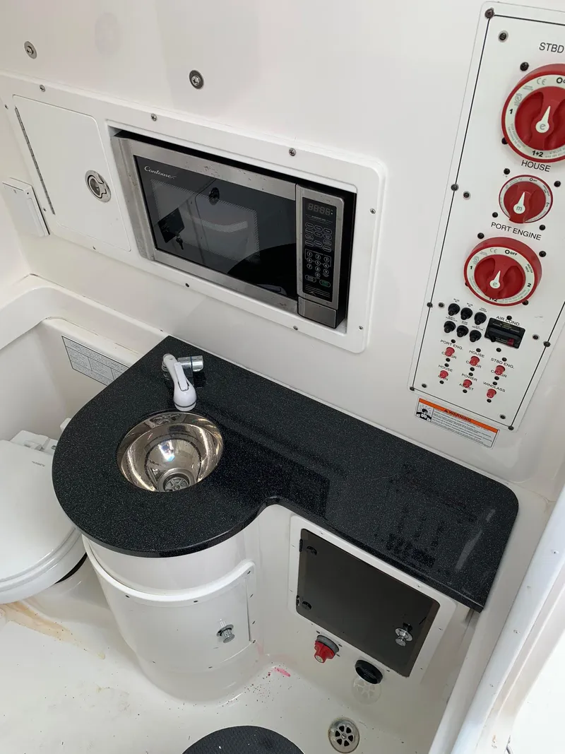 Slide: The Image of Regulator Marine 34SS 2009 - 28