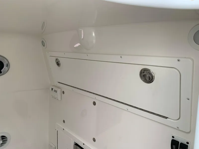 Slide: The Image of Regulator Marine 34SS 2009 - 29