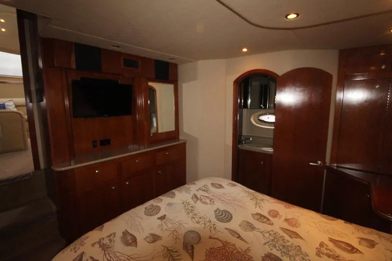 Slide: The Image of Cruisers Yachts 405 Express Motoryacht 2004 - 55