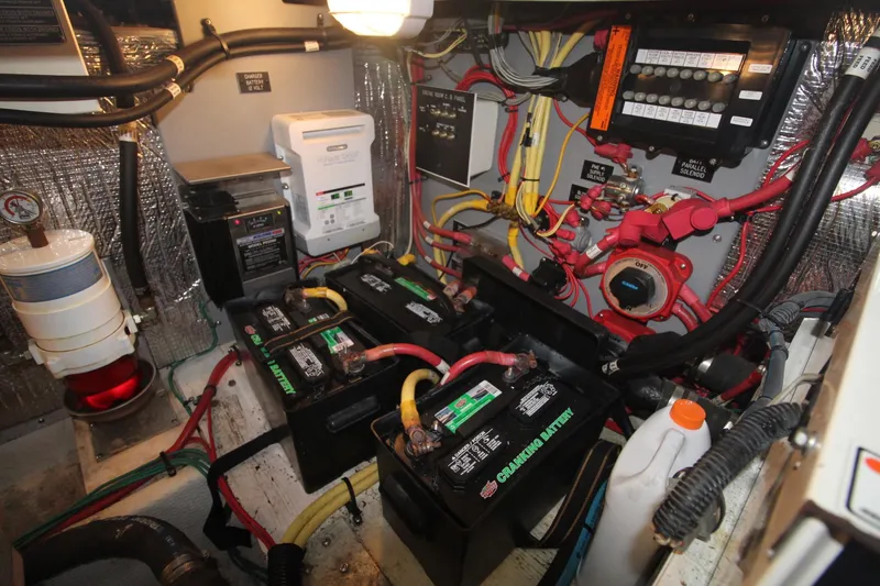 Slide: The Image of Cruisers Yachts 405 Express Motoryacht 2004 - 59