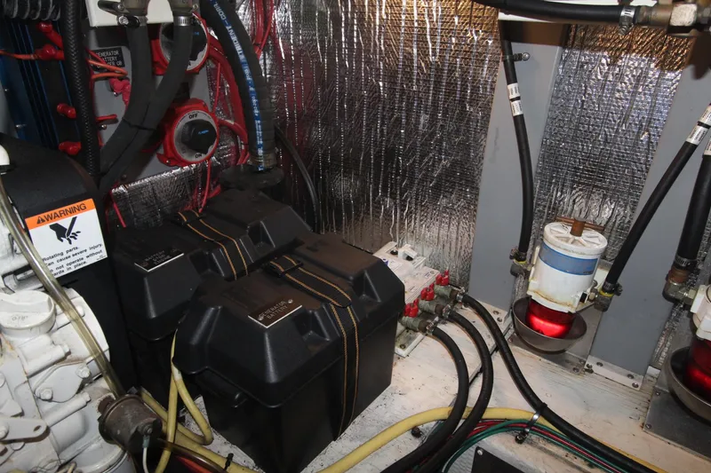 Slide: The Image of Cruisers Yachts 405 Express Motoryacht 2004 - 63