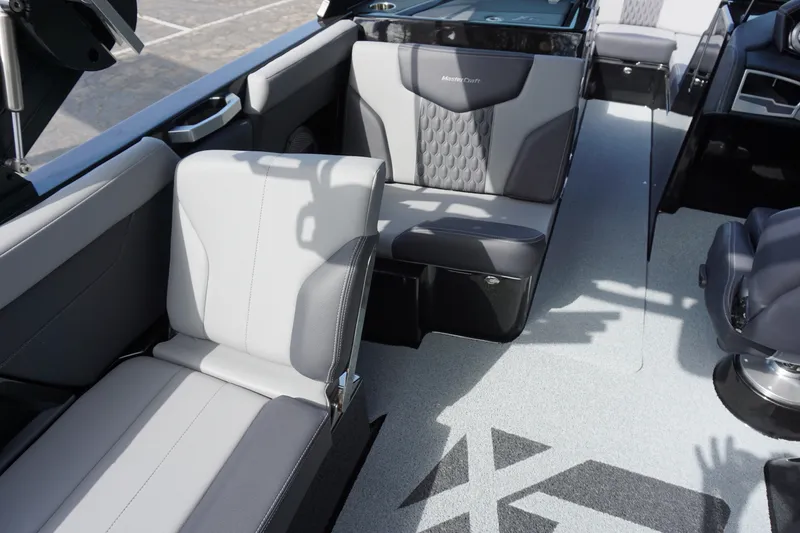 Slide: The Image of MasterCraft XT24 - Closeout 2024 - 13