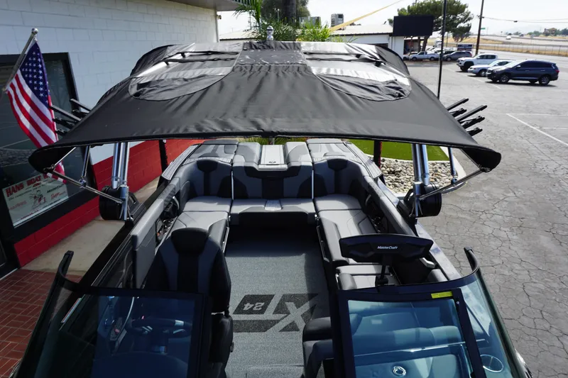 Slide: The Image of MasterCraft XT24 - Closeout 2024 - 17