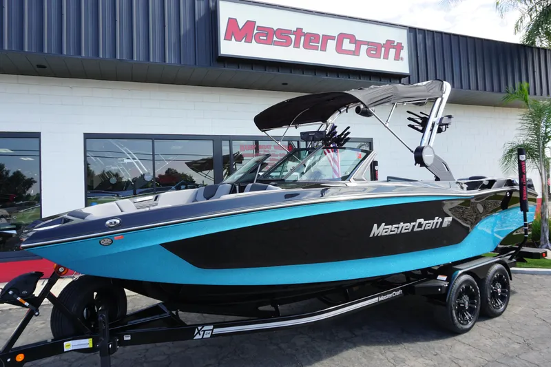 Slide: The Image of MasterCraft XT24 - Closeout 2024 - 28
