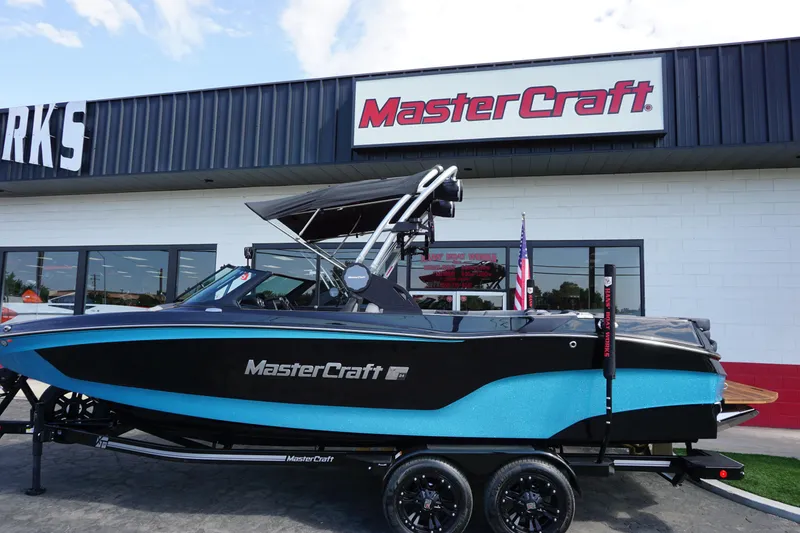 Slide: The Image of MasterCraft XT24 - Closeout 2024 - 29