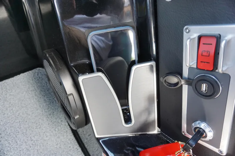 Slide: The Image of MasterCraft XT24 - Closeout 2024 - 46