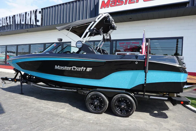Slide: The Image of MasterCraft XT24 - Closeout 2024 - 8