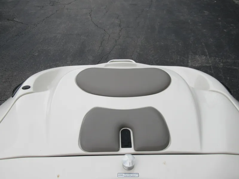 Slide: The Image of 2004 Sugar Sand Tango Xtreme boat rear deck view. - 16