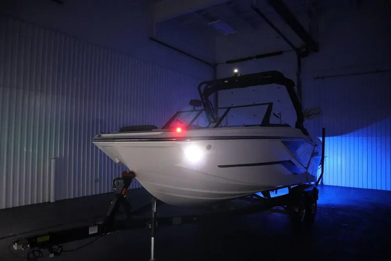 Slide: The Image of Heyday Wake Boats H20 2024 - 65