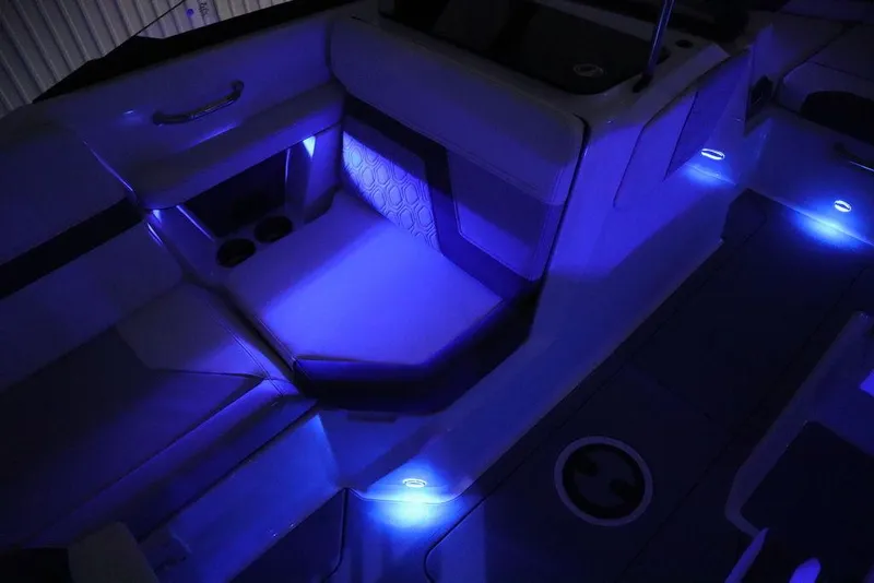 Slide: The Image of Heyday Wake Boats H20 2024 - 83