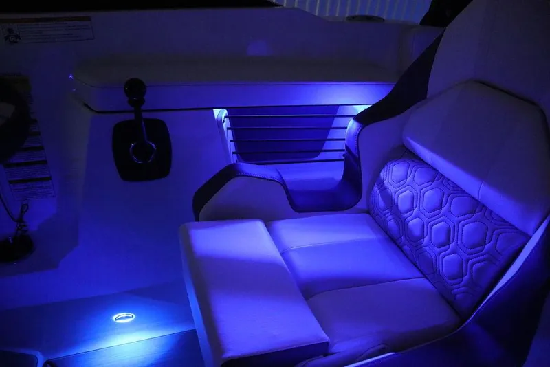 Slide: The Image of Heyday Wake Boats H20 2024 - 84