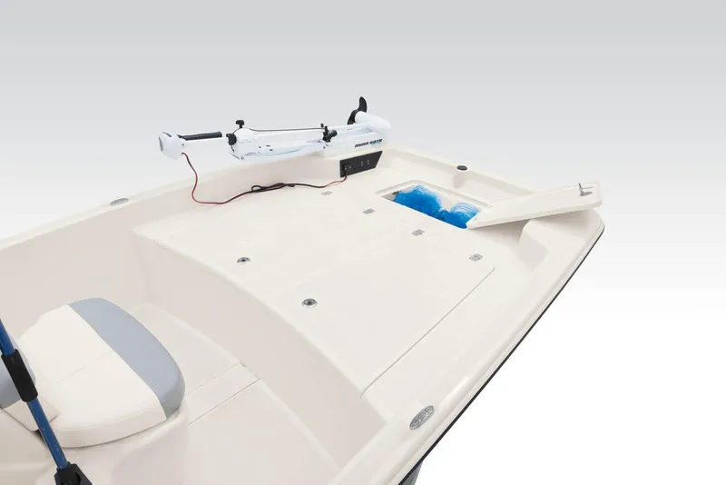 Slide: The Image of Mako Pro Skiff 17 CC 2024 - 10