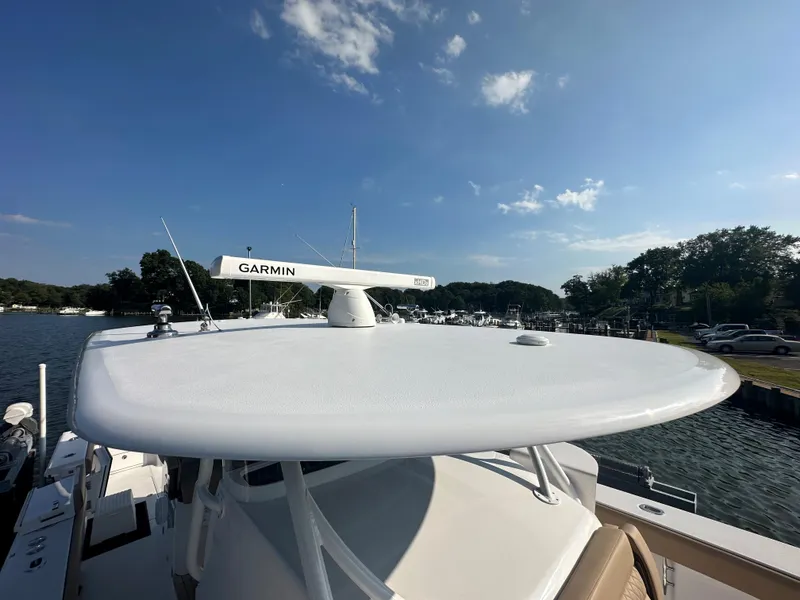 Slide: The Image of 2024 Jupiter 43 boat with Garmin radar on a sunny day. - 47