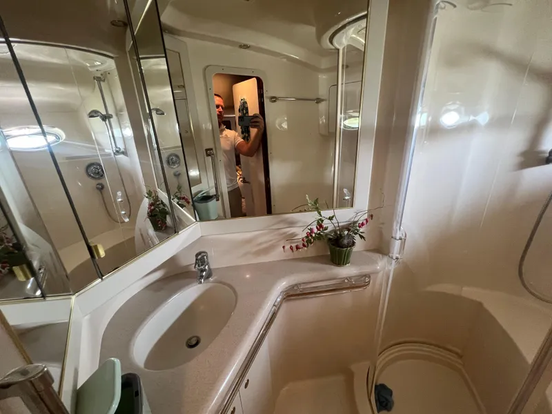 Slide: The Image of Sea Ray Sundancer 540 2000 - 56