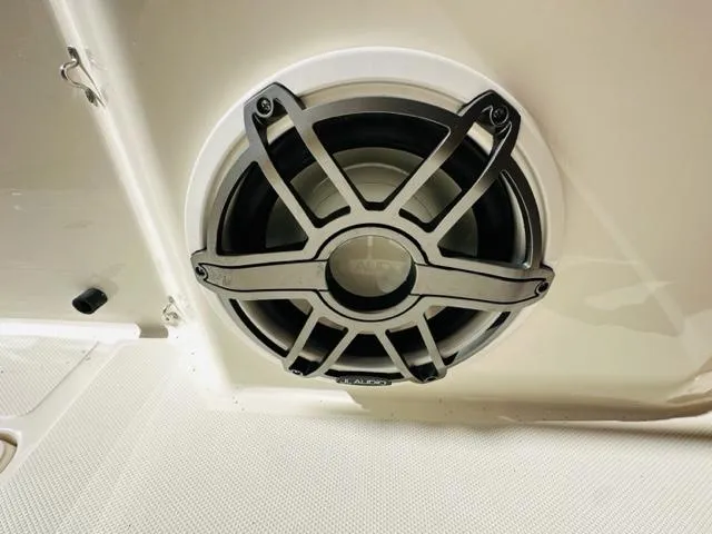 Slide: The Image of Boston Whaler 360 Outrage 2023 - 55