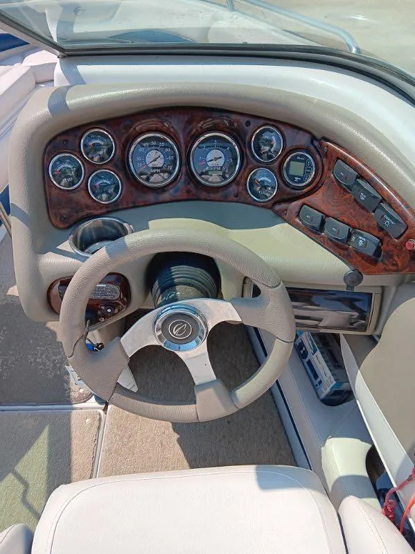 Slide: The Image of Crownline Boats 21 SS 2012 - 6