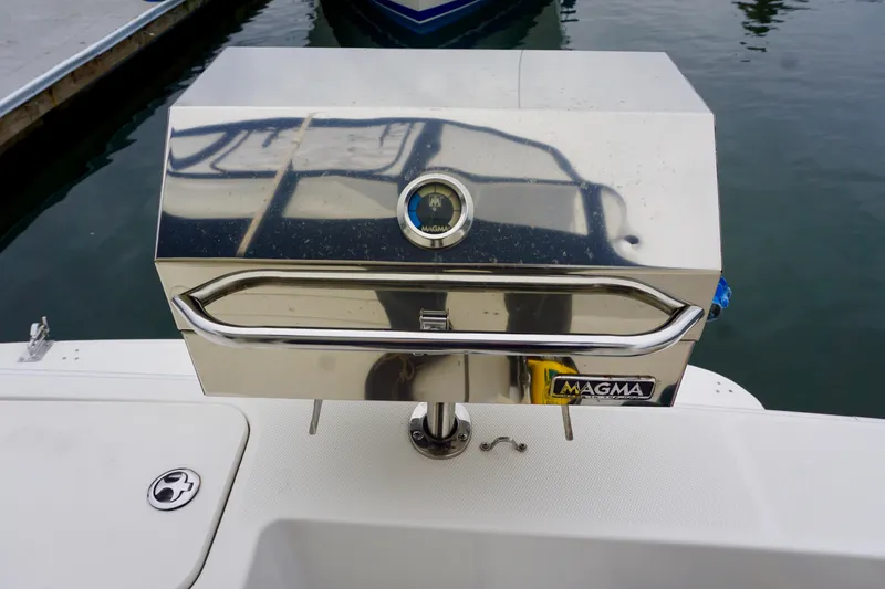 Slide: The Image of Silverton 34 Convertible 2004 - 46
