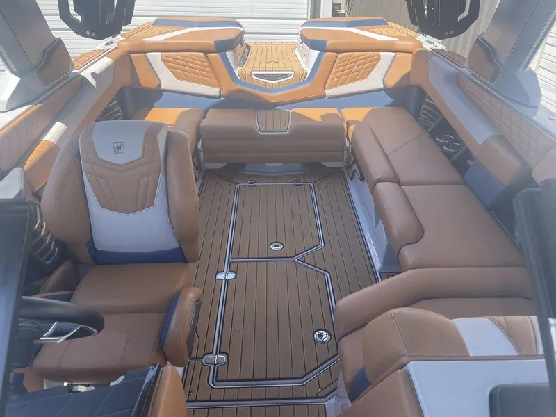 Slide: The Image of Nautique Super Air Nautique G23 2022 - 6