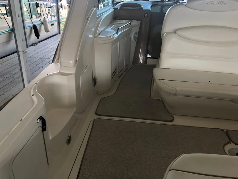 Slide: The Image of Sea Ray 340 Sundancer 2000 - 13