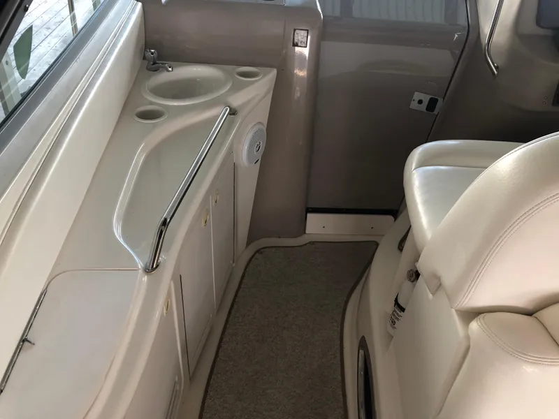 Slide: The Image of Sea Ray 340 Sundancer 2000 - 16