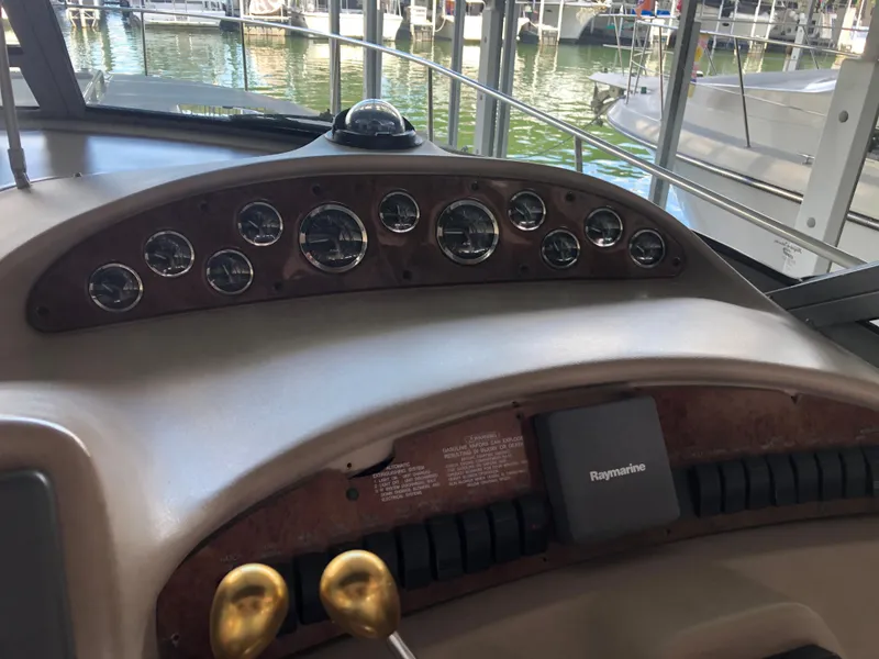 Slide: The Image of Sea Ray 340 Sundancer 2000 - 21