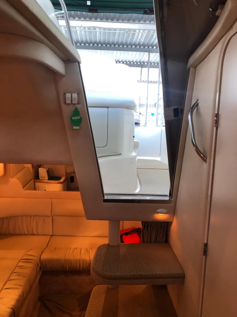 Slide: The Image of Sea Ray 340 Sundancer 2000 - 25