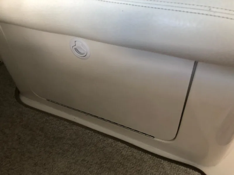 Slide: The Image of Sea Ray 340 Sundancer 2000 - 28