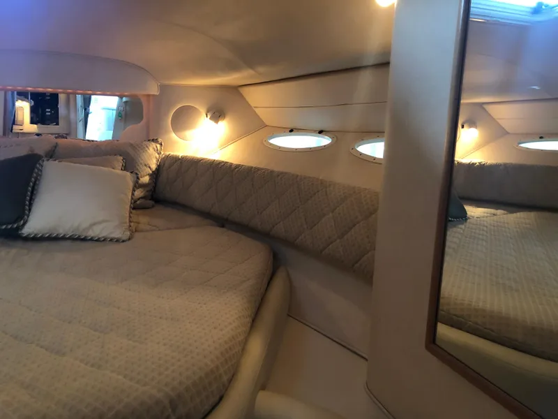 Slide: The Image of Sea Ray 340 Sundancer 2000 - 38