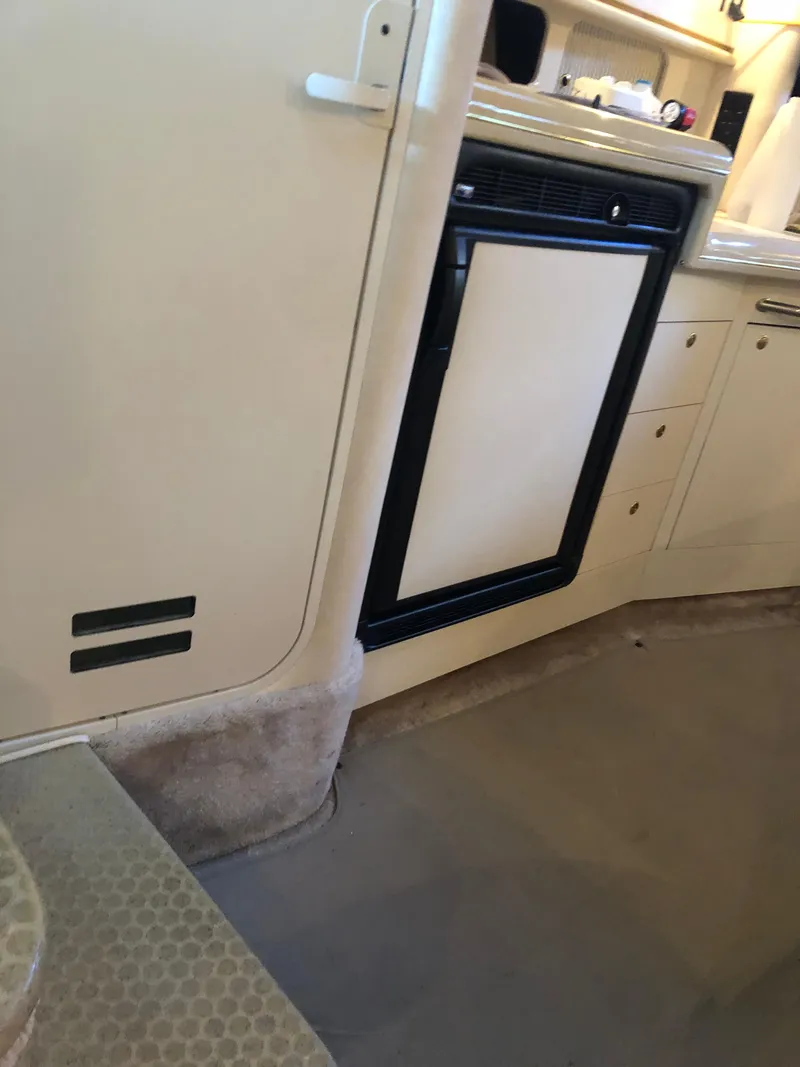 Slide: The Image of Sea Ray 340 Sundancer 2000 - 48