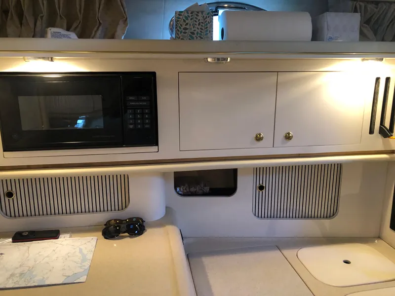 Slide: The Image of Sea Ray 340 Sundancer 2000 - 49