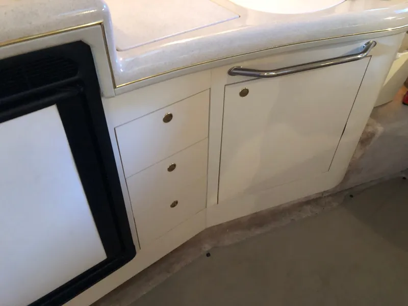 Slide: The Image of Sea Ray 340 Sundancer 2000 - 57