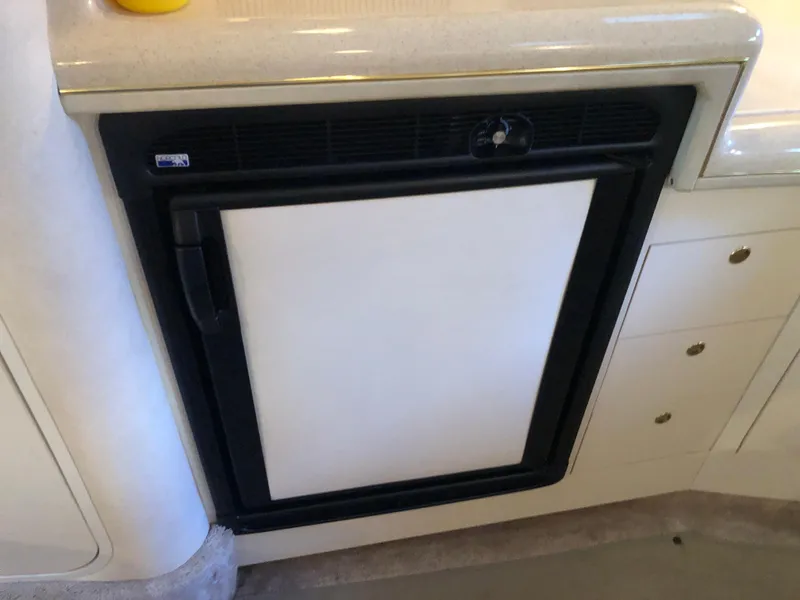 Slide: The Image of Sea Ray 340 Sundancer 2000 - 58