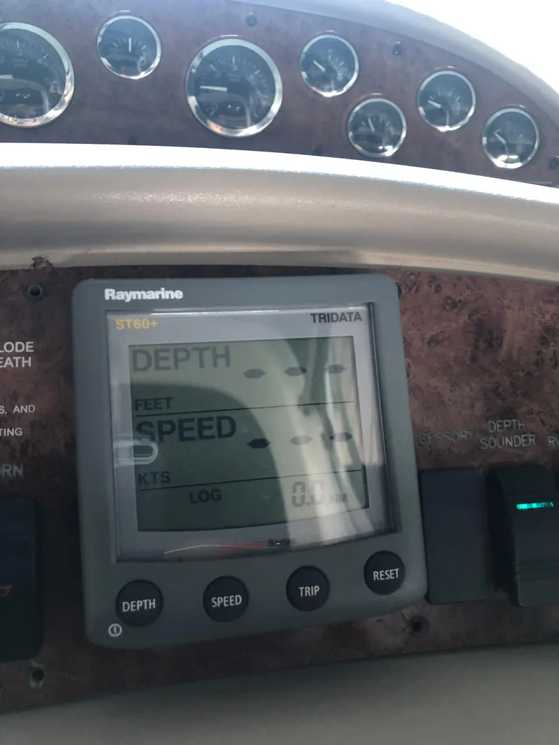 Slide: The Image of Sea Ray 340 Sundancer 2000 - 62