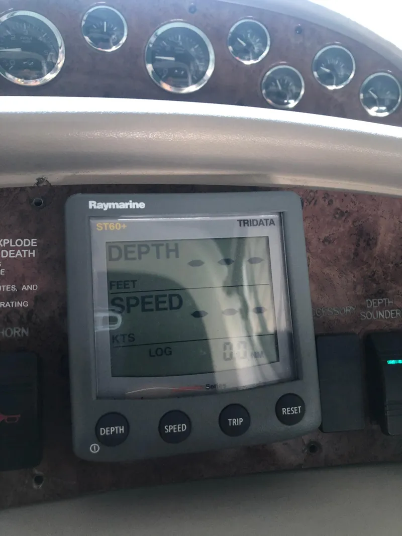 Slide: The Image of Sea Ray 340 Sundancer 2000 - 63