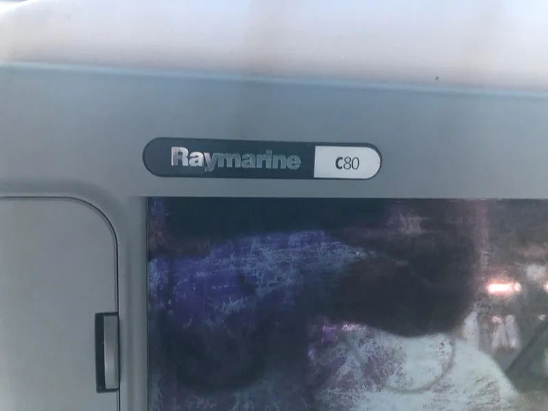 Slide: The Image of Sea Ray 340 Sundancer 2000 - 69