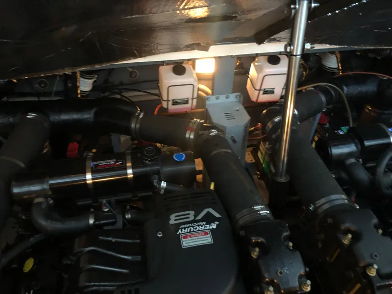 Slide: The Image of Sea Ray 340 Sundancer 2000 - 74