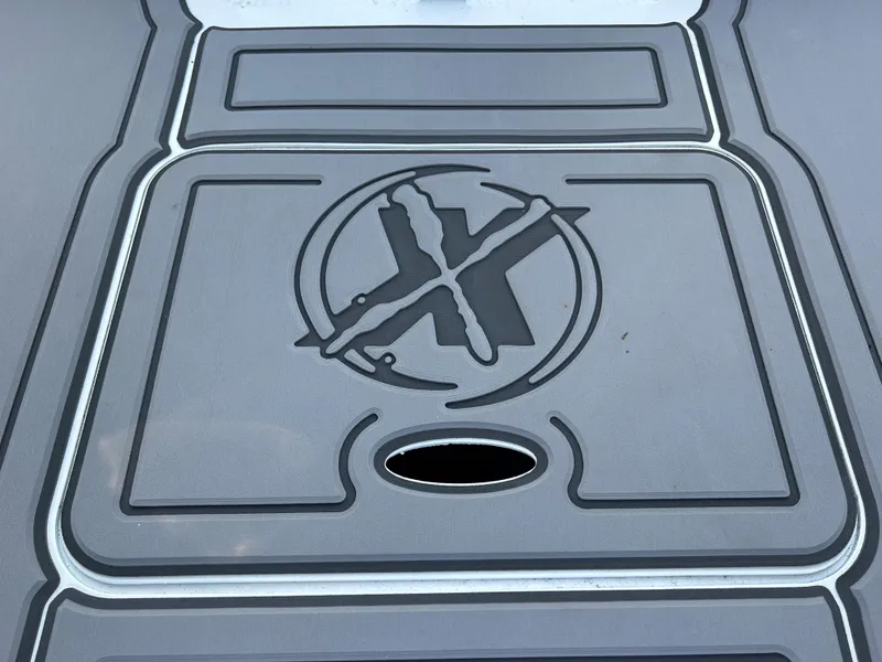 Slide: The Image of Extreme Boats logo  - 39