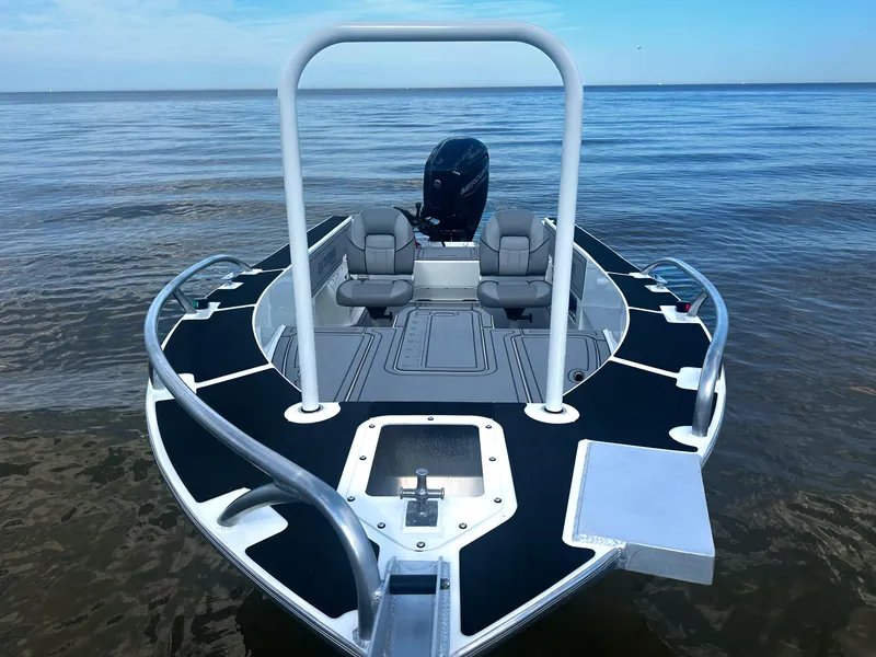Slide: The Image of Bow View of the Extreme Boats 1770 Enduro - 4