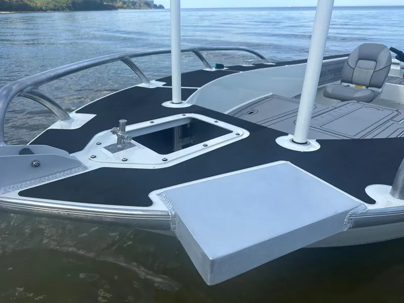 Slide: The Image of Minn Kota Bow Mount  - 5