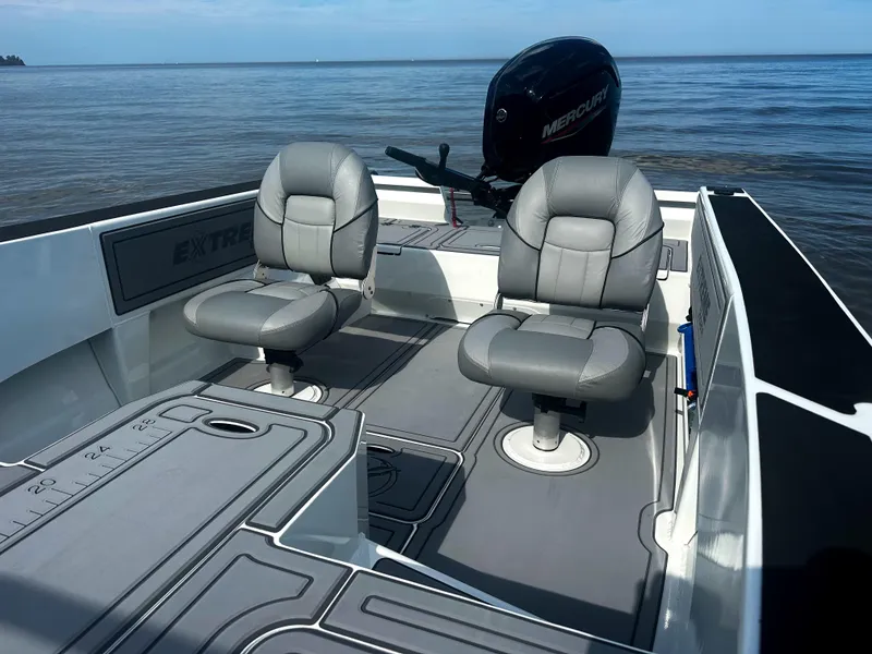 Slide: The Image of Captain Seats  - 7