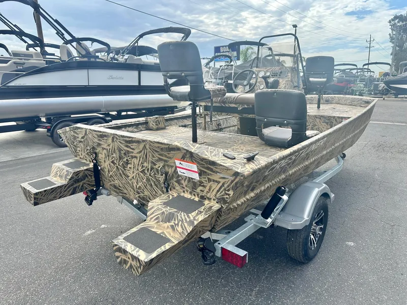 Slide: The Image of Crestliner 1860 Retriever CC w/ 80 HP Mercury Jet! 2024 - 3