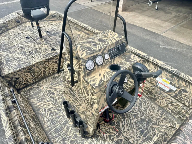 Slide: The Image of Crestliner 1860 Retriever CC w/ 80 HP Mercury Jet! 2024 - 5