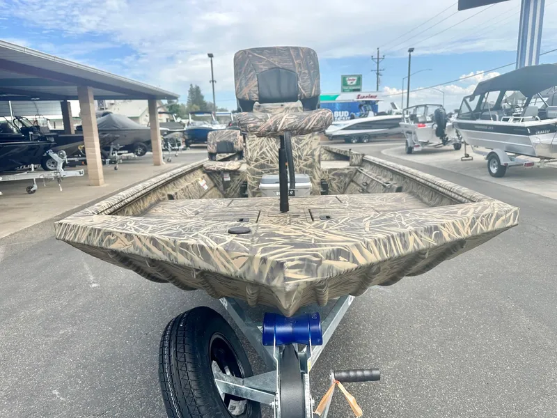 Slide: The Image of Crestliner 1860 Retriever CC w/ 80 HP Mercury Jet! 2024 - 7