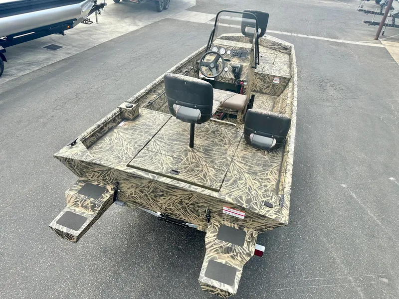 Slide: The Image of Crestliner 1860 Retriever CC w/ 80 HP Mercury Jet! 2024 - 9