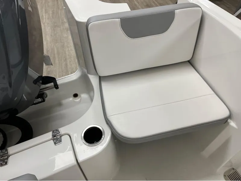 Slide: The Image of Parker Marine 2400 Center Console 2024 - 4