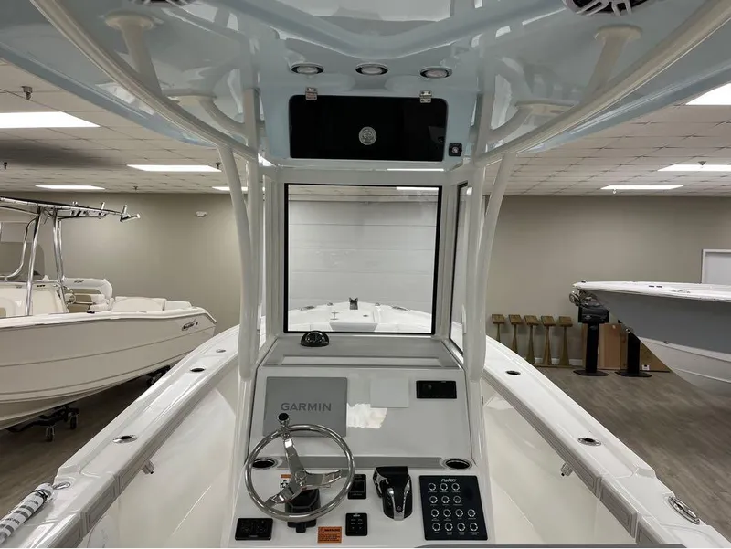 Slide: The Image of Parker Marine 2400 Center Console 2024 - 9