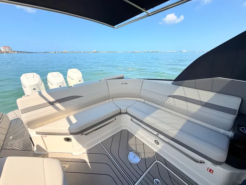Slide: The Image of Sea Ray SLX 360 Outboard 2027 - 27