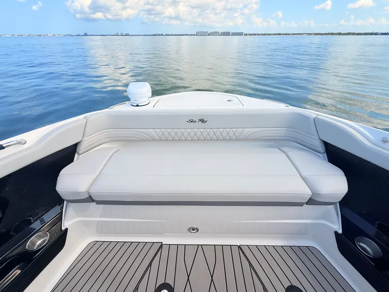Slide: The Image of Sea Ray SLX 360 Outboard 2027 - 81