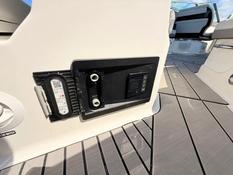 Slide: The Image of Sea Ray SLX 360 Outboard 2027 - 26