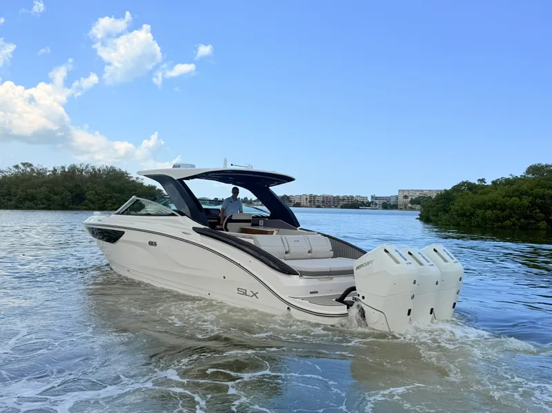 Slide: The Image of Sea Ray SLX 360 Outboard 2027 - 13